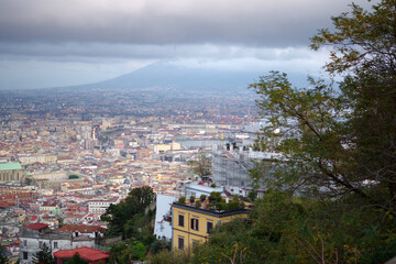 Ville de Naples vue des hauteurs