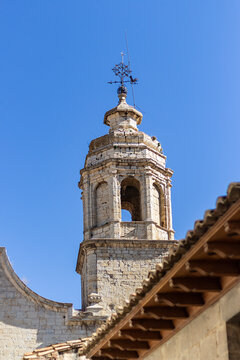 Detalle de la  iglesia parroquial de San Pedro Ap&oacute;stol en la poblaci&oacute;n de Cinctorres (Provincia de Castell&oacute;n, Espa&ntilde;a)