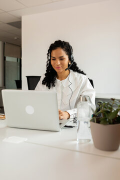 Telemarketing woman working in office