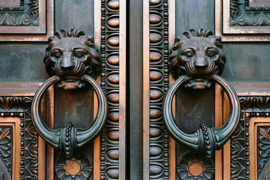 Lion head knockers