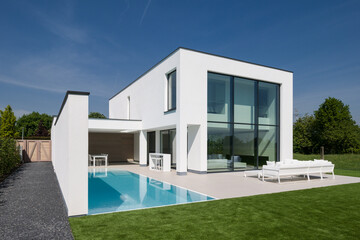 minimalist villa