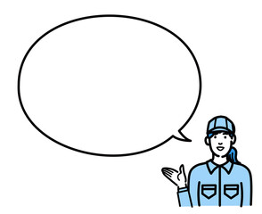 吹き出しで説明をする作業服の若い女性
