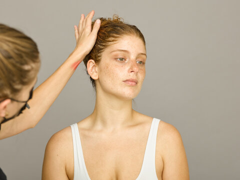 make up artists works on set