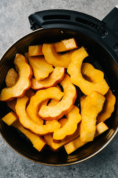 Cooked Acorn Squash In An Air Fryer