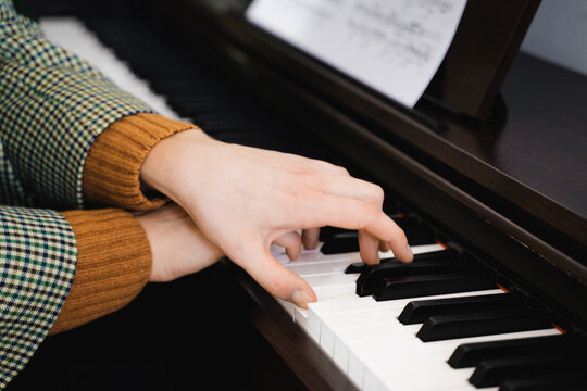 Playing Piano 