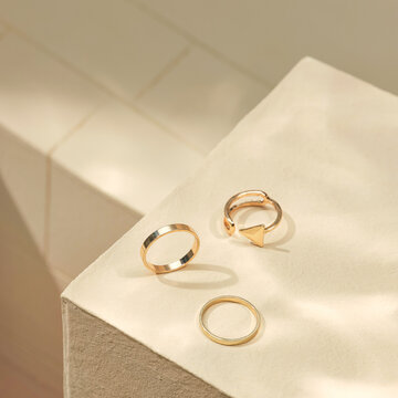 the modern style rings