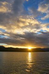 東郷湖からの日の出