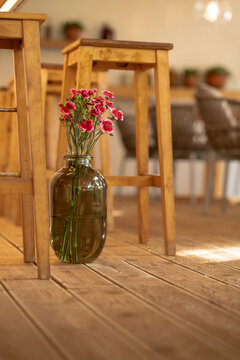 Vase with pink flowers