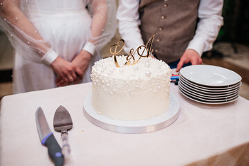 Obraz na płótnie Canvas beautiful and sweet wedding cake decorated with berries