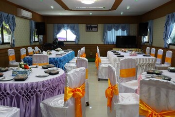 wedding table setting