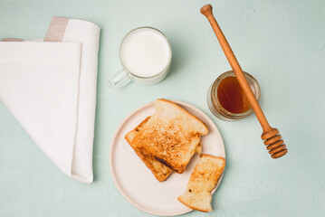 Toast with honey and milk.