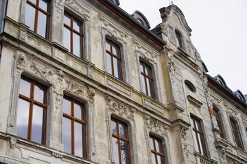 Fototapeta na wymiar Altes, großes, verlassenes Haus in Burg (bei Magdeburg)