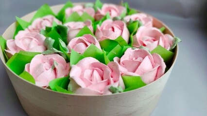 sweet roses box, sweet present