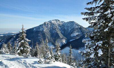 Tatry Zachodnie, widok na Kominiarski Wierch.