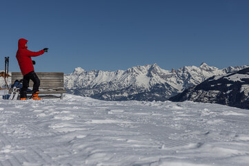 Die traumhafte Bergwelt im winter erklären.