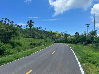 インドネシア コモド国立公園 フローレス島 ラブハンバジョ 風景