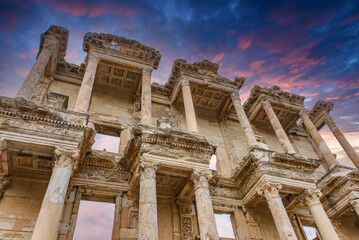 Obraz premium Celsus Library in Ephesus, Selcuk, Turkey