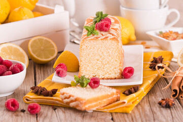 Fototapeta na wymiar Lemon sponge cake.
