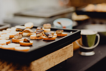 Toasts de foie gras pour les convives