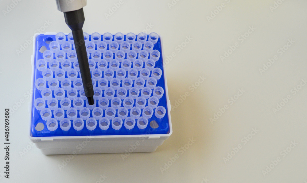 Poster mechanical dispenser for setting test tubes. dispenser with multiple tips for easy analysis. the dis