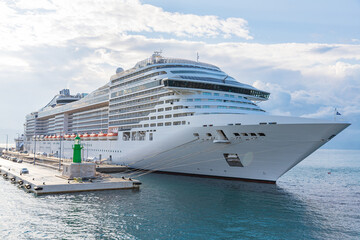 Fototapeta na wymiar Cruise ship in Split, Croatia, Adriatic sea