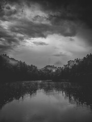 Fototapeta premium Bad weather over lake Trakoscan