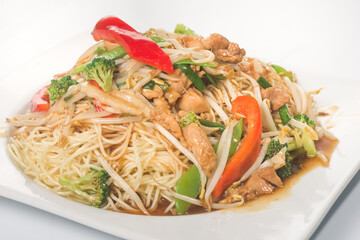 Peruvian Chinese fusion food: "tallarin saltado".