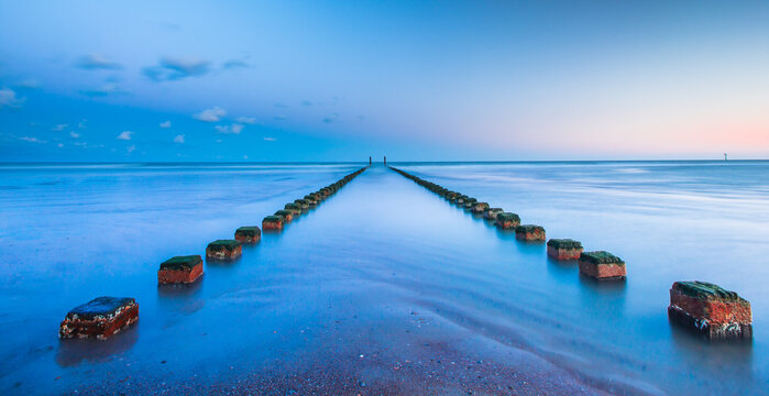 slong exposure eascape at sunrise from wavebreakers