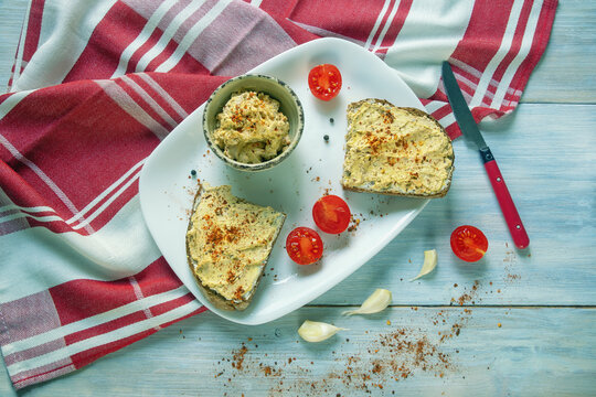 Balkan cuisine. Urnebes - traditional appetizer, type of salad. It is made of white cheese, hot chili peppers and other spices