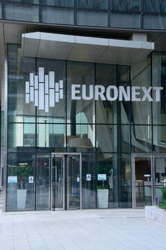 Si&egrave;ge social de la soci&eacute;t&eacute; Euronext &agrave; la D&eacute;fense, Paris, le 12juillet 2020