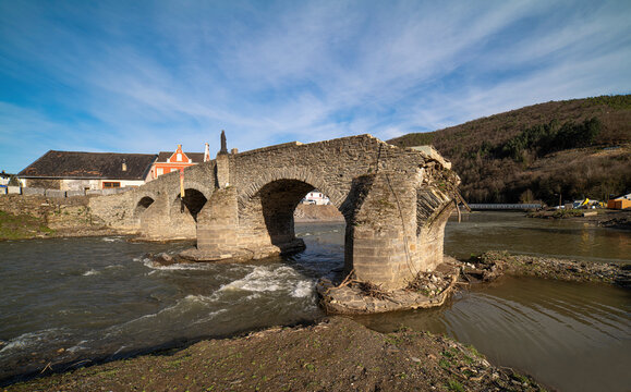 Nepomukbr&uuml;cke in Rech (Ahrtal) 7 Monate nach der Flutkatastrophe