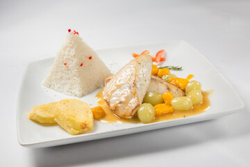Oriental fish and fruit sauce.