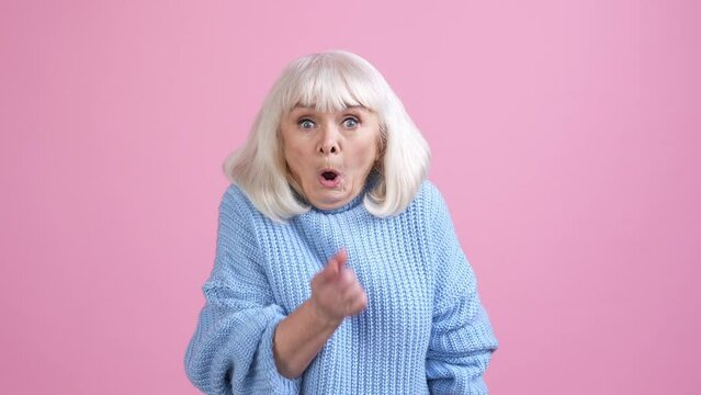 Outraged granny scold grandchild finger scream isolated pastel color background