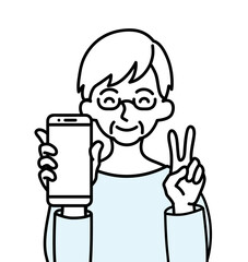 ピースサインをしてスマートフォンを持つシニア女性
