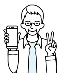 ピースサインをしてスマートフォンを持つシニア男性