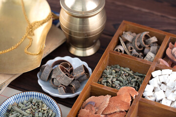 Classify traditional Chinese medicine in wooden box