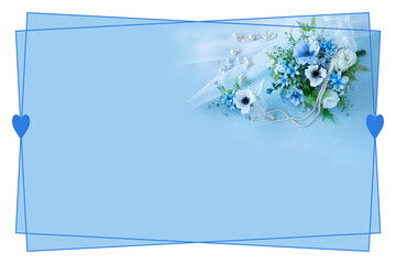真珠のネックレスと幸せを願う白と青のウェディングブーケとブートニアのハート・フレーム（アネモネ、バラ、ラナンキュラス、ブルースターなどの造花）
