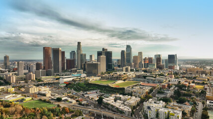 Fototapeta premium Los Angeles city aerial view on downtown cityscape of Los Angels. Business centre of the city, panoramic landscape. California skyline and skyscrapers.