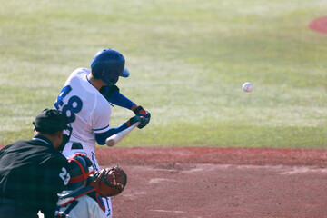 野球　バッター　打つ瞬間