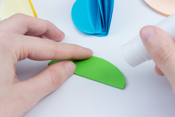 Step-by-step instructions for Easter eggs from colored paper. Children's crafts
