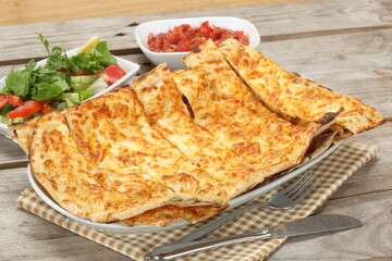 turkish pitta with cheddar cheese kaşarlı pide