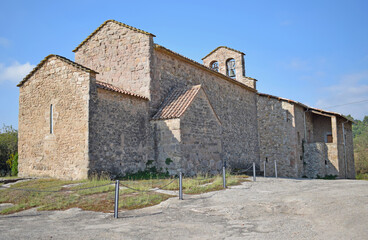 Fototapeta na wymiar Iglesia de San Vicente de Obiols, provincia de Barcelona Cataluña España 