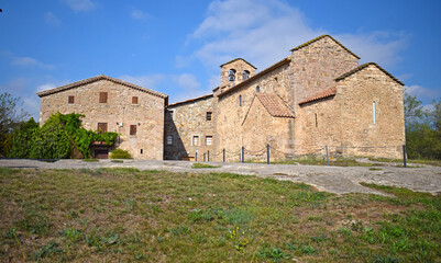 Iglesia de San Vicente de Obiols, provincia de Barcelona Cataluña España
