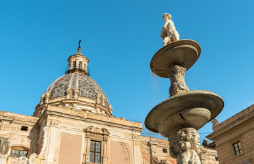 Obraz premium The Dome of the Saint Caterina church with sculpture of the Pretoria fountain in Palermo, Sicily, Italy