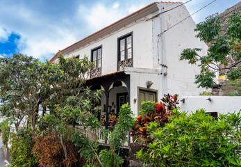 VALLE GRAN REY, LA GOMERA, Kanarische Inseln: Der pittoreske Ortsteil, Künstlerdorf El Guro mit seinen bunten Häusern und tollen alten Türen