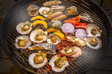 シーフードバーベキュー　Seafood barbecue at campsite 