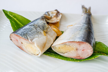 脂たっぷりの子持ち丸干しニシン