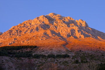 Fototapeta premium Monte Cafornia at Sunset, Sirente Velino Natural Regional Park, Abruzzo, Italy