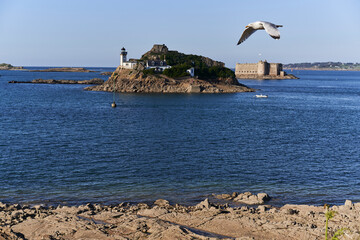 Flight over Houet Island