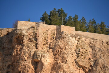 Fototapeta na wymiar medieval cliff guard in mardin turkey